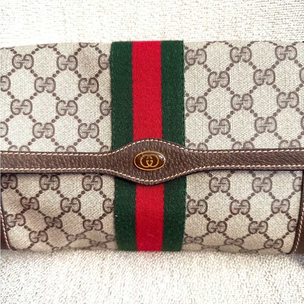 Gucci Beige GG Canvas Crossbody with Green and Red Web Stripe and Brown Trim - Picture 4 of 16